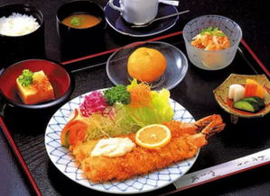 为什么日本人吃一顿饭要用几十个碗